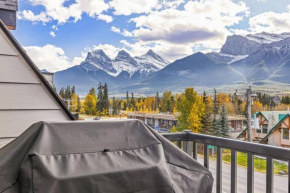 K202 Hot tub, Pool, MTN view, AC, free parking